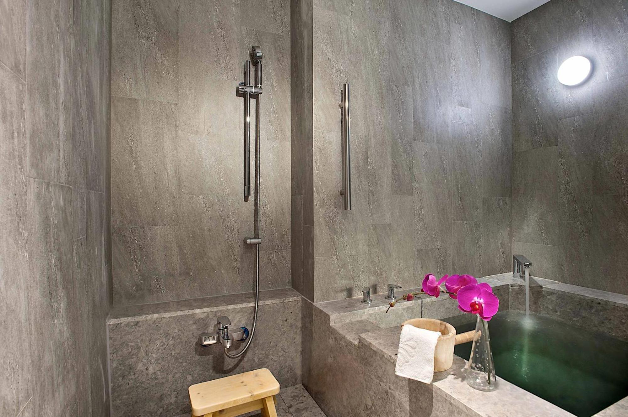 Hotel Royal Chihpin Wenquan Dış mekan fotoğraf Bathroom